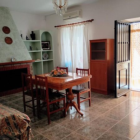 Vivienda Rural Los Iberos M&M, Castellar de Santisteban المظهر الخارجي الصورة