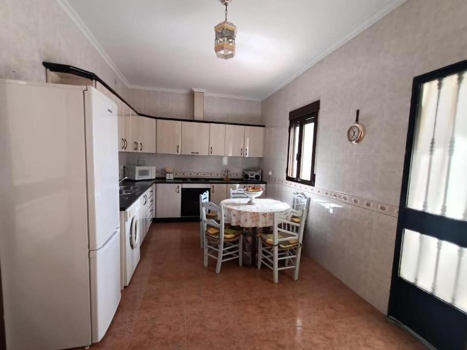 Vivienda Rural Los Iberos M&M, Castellar de Santisteban المظهر الخارجي الصورة
